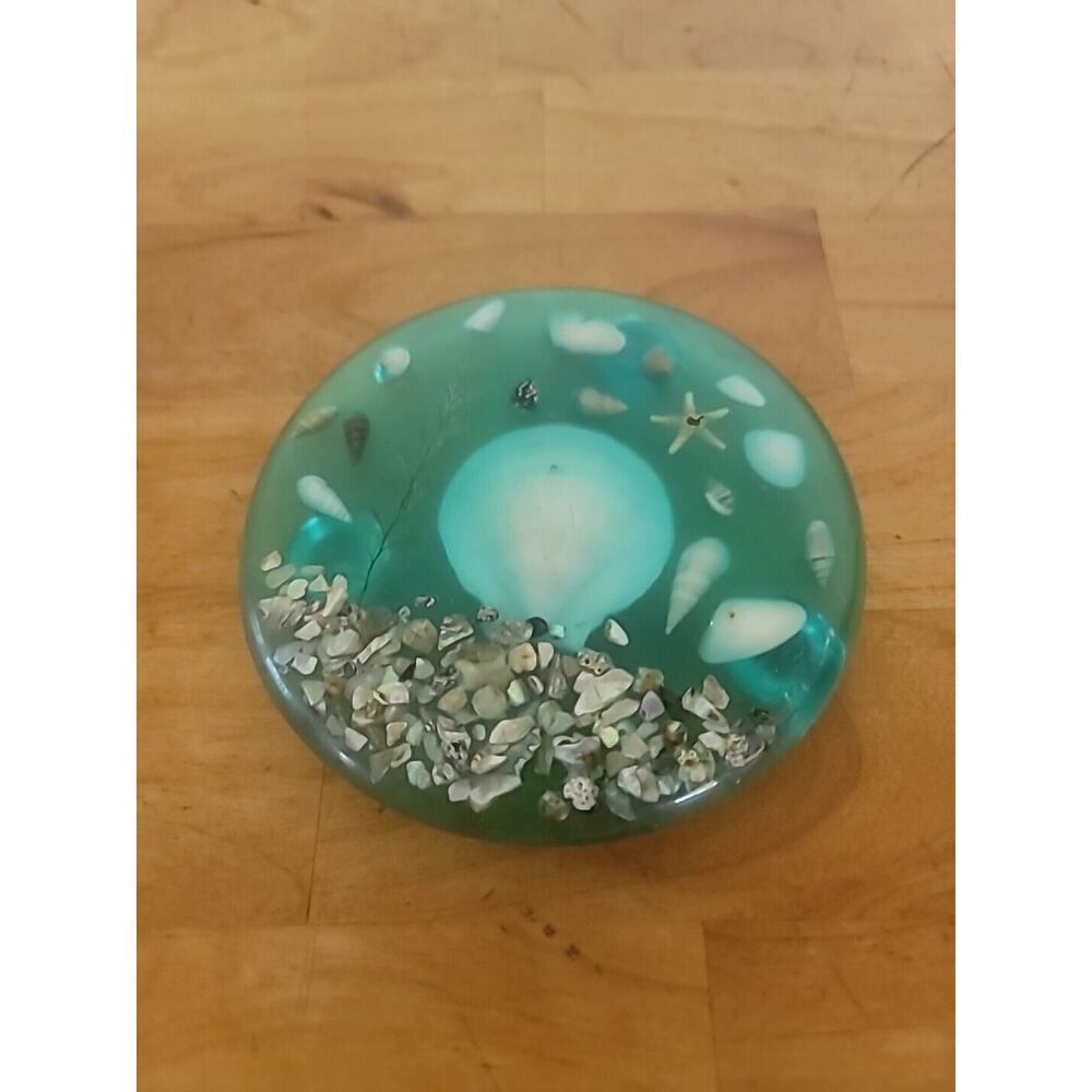 Vintage Lucite Shell & Abalone Round Trivet Green Under Water Scene 7.5" COASTAL - Picture 3 of 5
